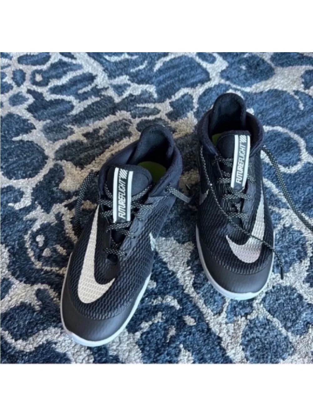 Nike Boys/Kids/Youth Basketball Shoes Future Flight Gs Size 7Y Black Silver